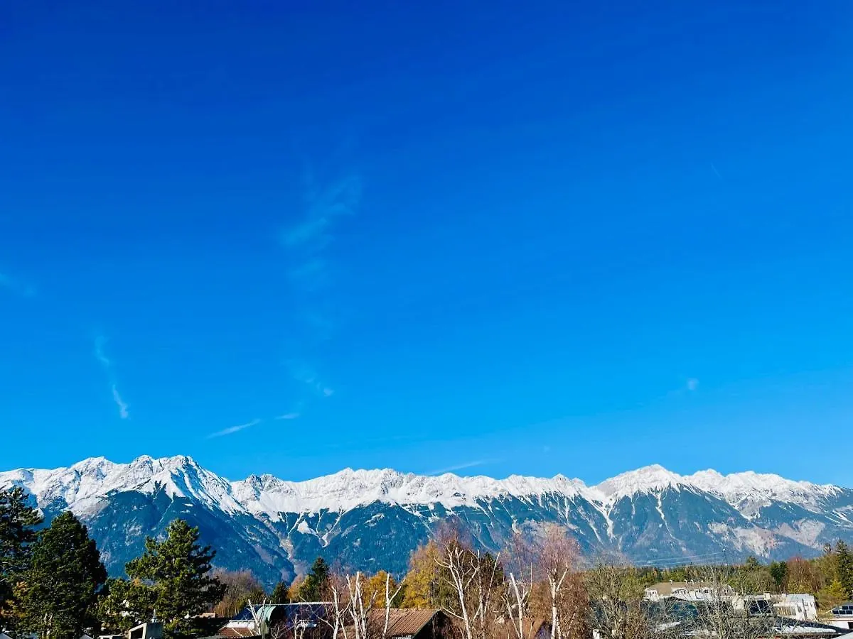 Hotel Sonnenhof - Bed & Breakfast & Appartements Innsbruck