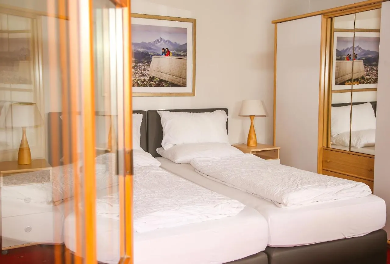 Hotel Sonnenhof - Bed & Breakfast & Appartements Österrike