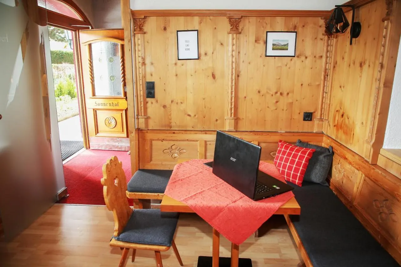 Hotel Sonnenhof - Bed & Breakfast & Appartements Innsbruck