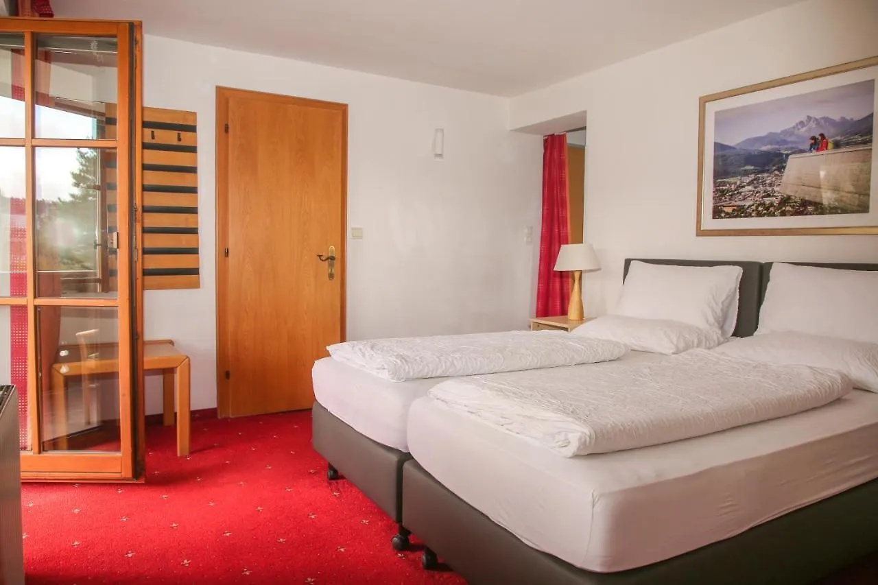 Hotel Sonnenhof - Bed & Breakfast & Appartements Innsbruck 3*,