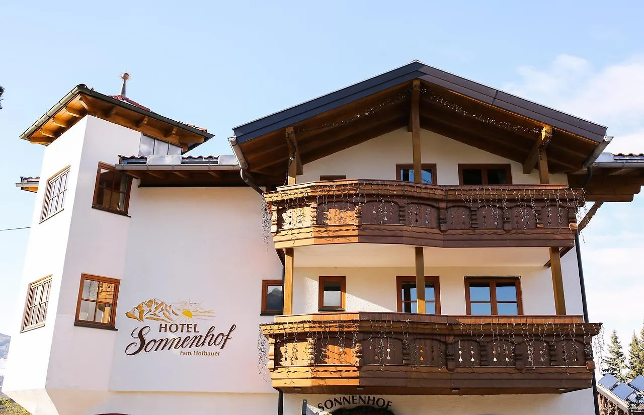Hotel Sonnenhof - Bed & Breakfast & Appartements Innsbruck