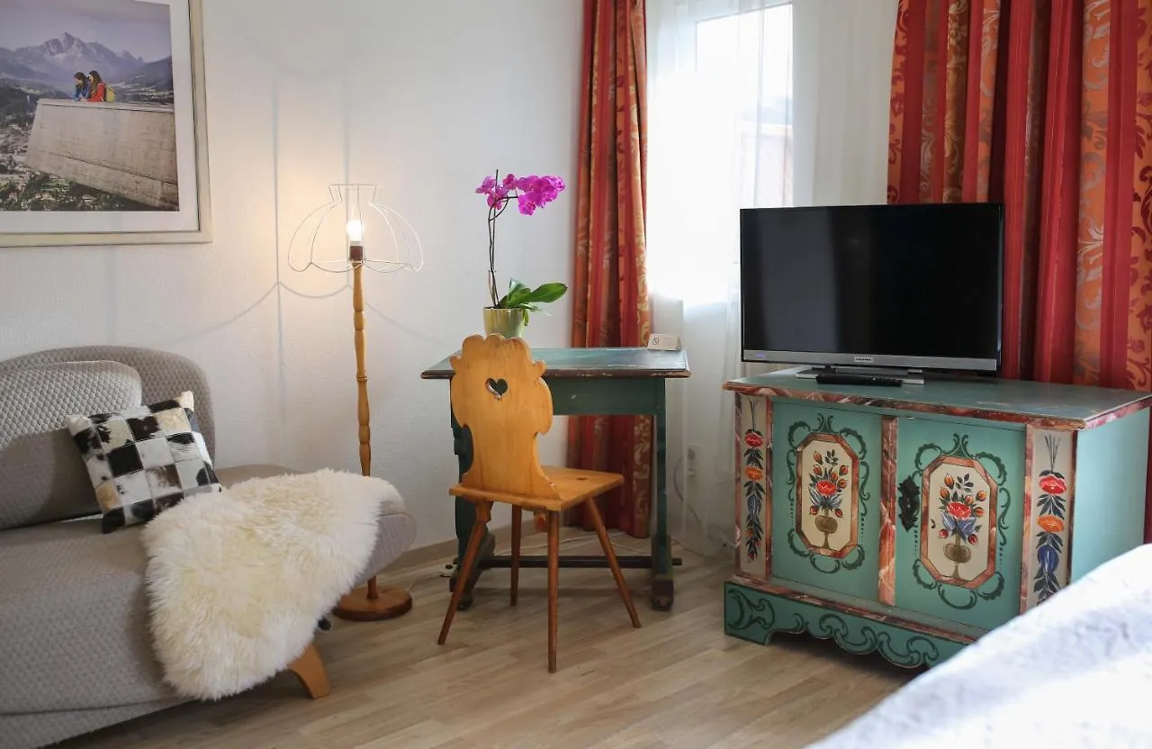 ***  Hotel Sonnenhof - Bed & Breakfast & Appartements Innsbruck Østrig