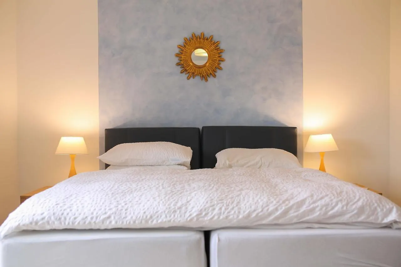 Hotel Sonnenhof - Bed & Breakfast & Appartements Innsbruck