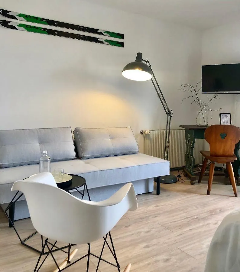 Hotel Sonnenhof - Bed & Breakfast & Appartements Innsbruck 3*,