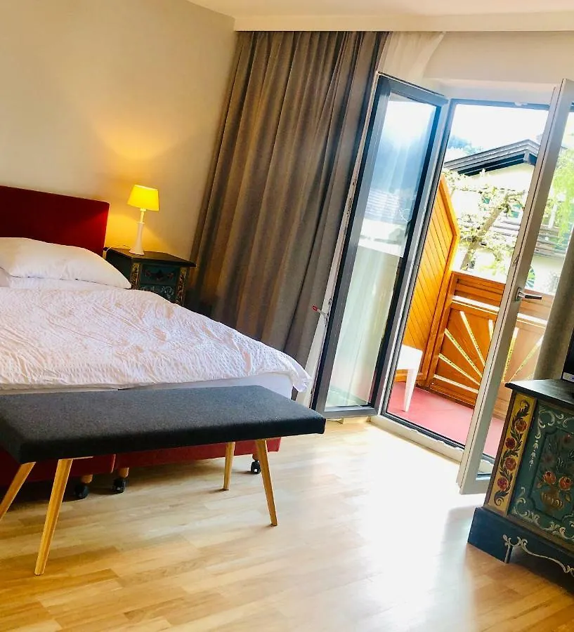 Hotel Sonnenhof - Bed & Breakfast & Appartements Innsbruck