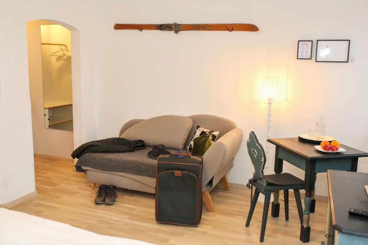 Hotel Sonnenhof - Bed & Breakfast & Appartements Innsbruck