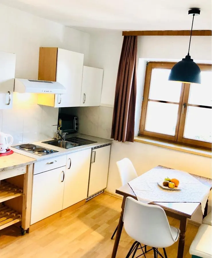 Hotel Sonnenhof - Bed & Breakfast & Appartements Innsbruck 3*,